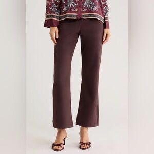 Ellen Tracy Burgundy Flare pull on Pants